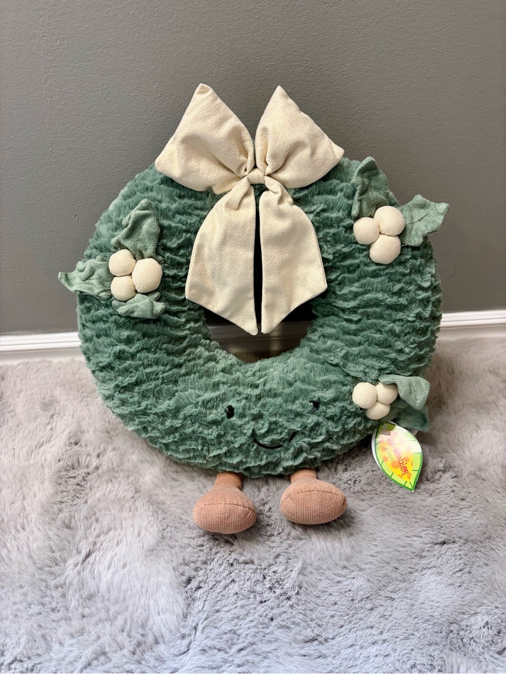 Jellycat Mistletoe Wreath BNWT super rare and retired